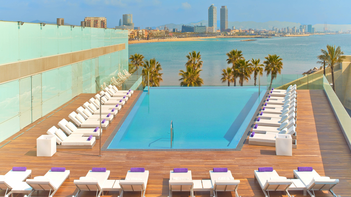 jgCXTFneIUemU5RC1SUjw_bcnwh-sun-deck-9442_O